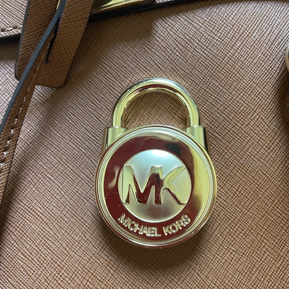 Michael Kors Hamilton Bag - Picture 7 of 7